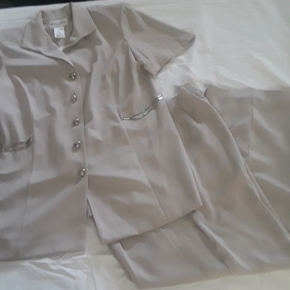 Women's 2 piece suit
